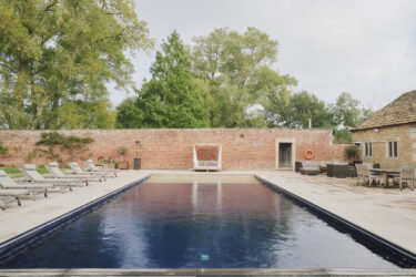 Cotswold luxury holiday home outdoor swimming pool
