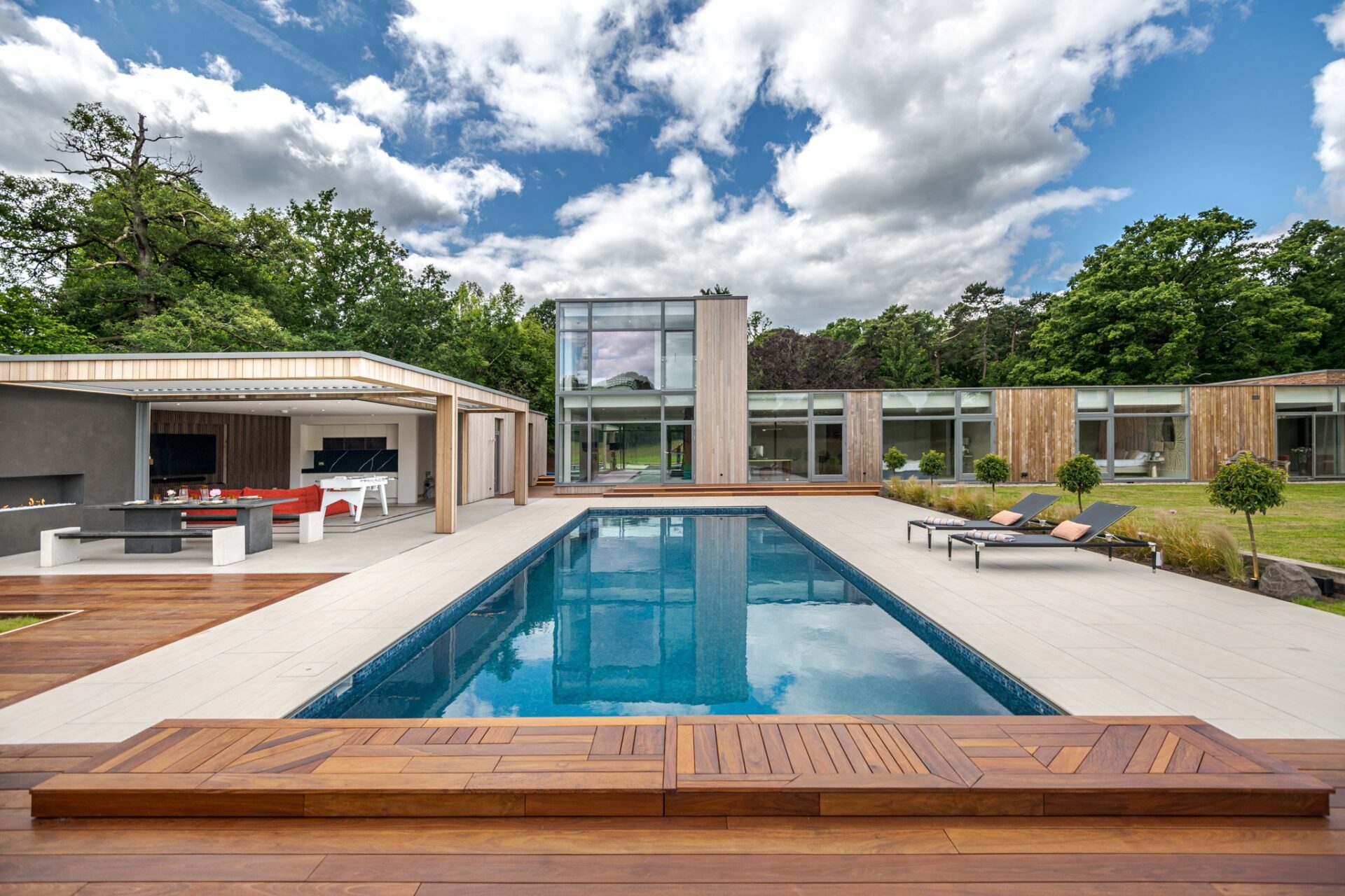 luxury home Surrey calihouse