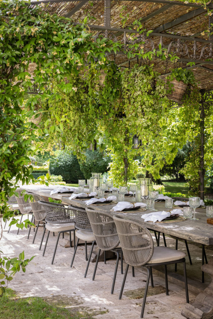 Outdoor dining in Provence at a private home